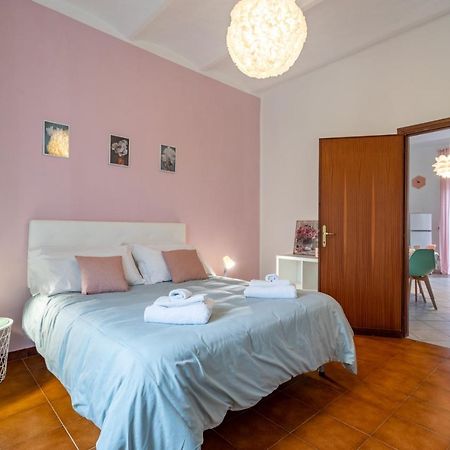 La Verde Rosa - Casa Vacanze A Due Passi Dal Lago Marta Luaran gambar