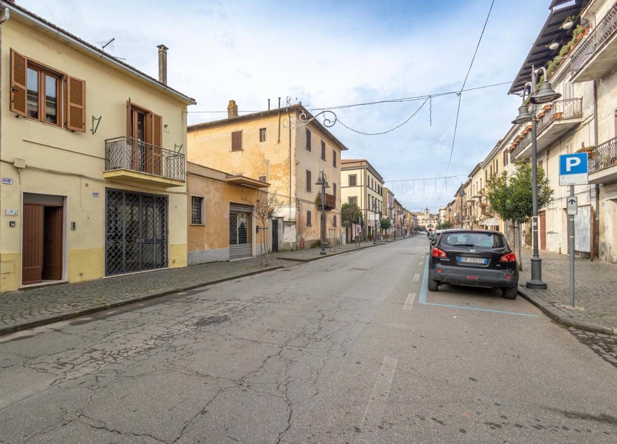 La Verde Rosa - Casa Vacanze A Due Passi Dal Lago Marta Luaran gambar