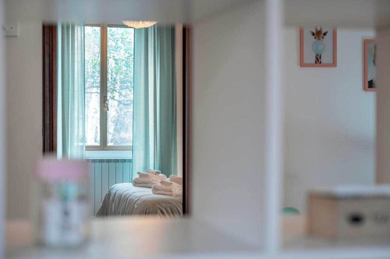 La Verde Rosa - Casa Vacanze A Due Passi Dal Lago Marta Luaran gambar