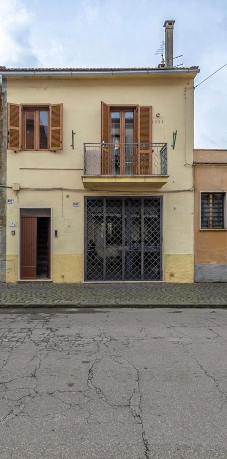 La Verde Rosa - Casa Vacanze A Due Passi Dal Lago Marta Luaran gambar