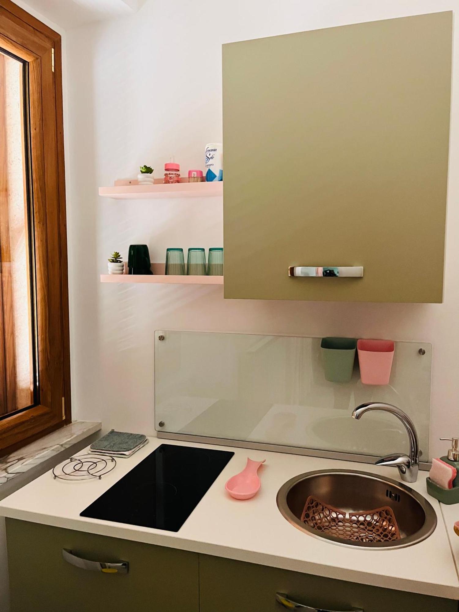 La Verde Rosa - Casa Vacanze A Due Passi Dal Lago Marta Luaran gambar